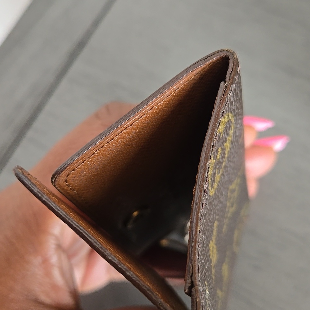 Louis Vuitton Dark Brown Monogram 4 Row Keycase - Picture 7 of 7
